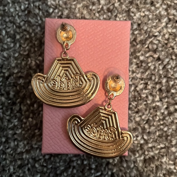 Bride cowboy hat earrings - Picture 2 of 2